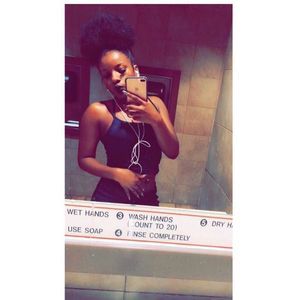 Meet your Posher, Dee